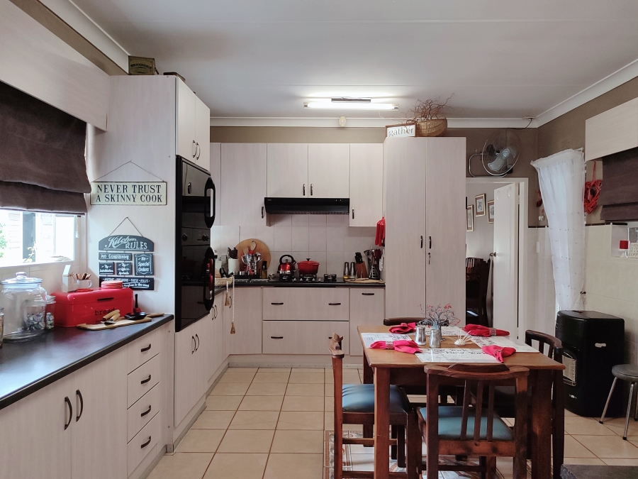 4 Bedroom Property for Sale in Wilkoppies North West
